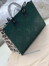 Louis Vuitton - Dark Green tote bag with Dust bag