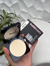Huda Beauty - Easy Bake Pressed Powder