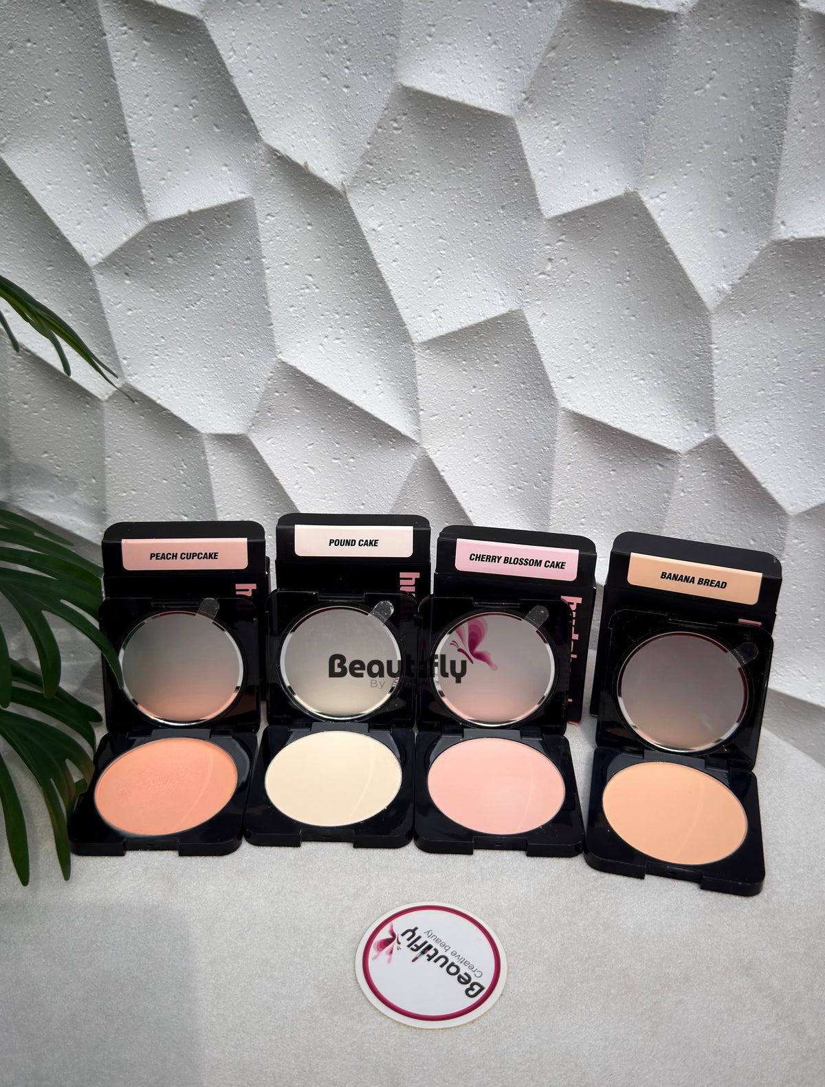 Huda Beauty - Easy Blur - Pressed Powder
