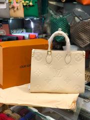 Louis Vuitton - Tote Bag